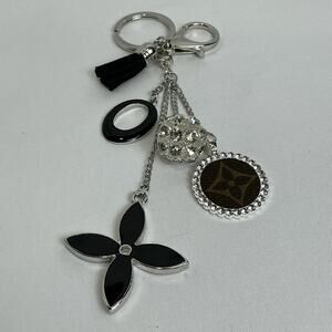 Rhinestone Fleur Clover Black and Silver Keychain Louis Vuitton